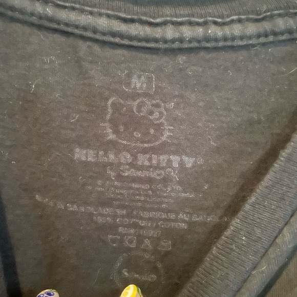 Women’s Hello Kitty graphic tee - Picture 3 of 4